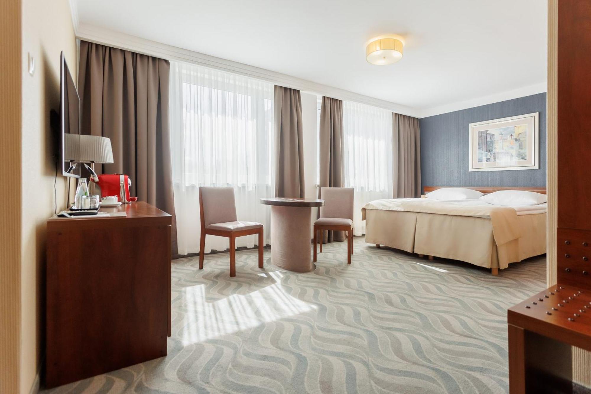 טארנאו Hotel Tarnovia מראה חיצוני תמונה